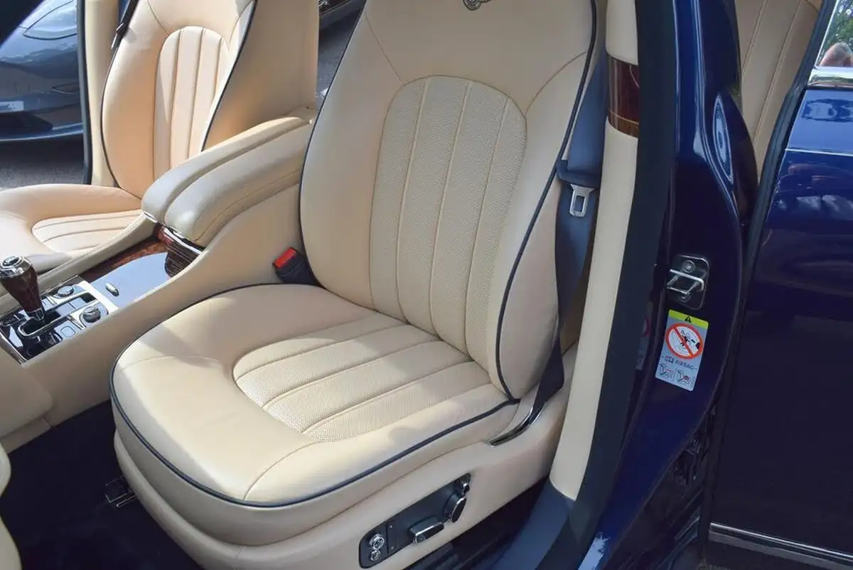 2011-bentley-mulsanne-675-big-27