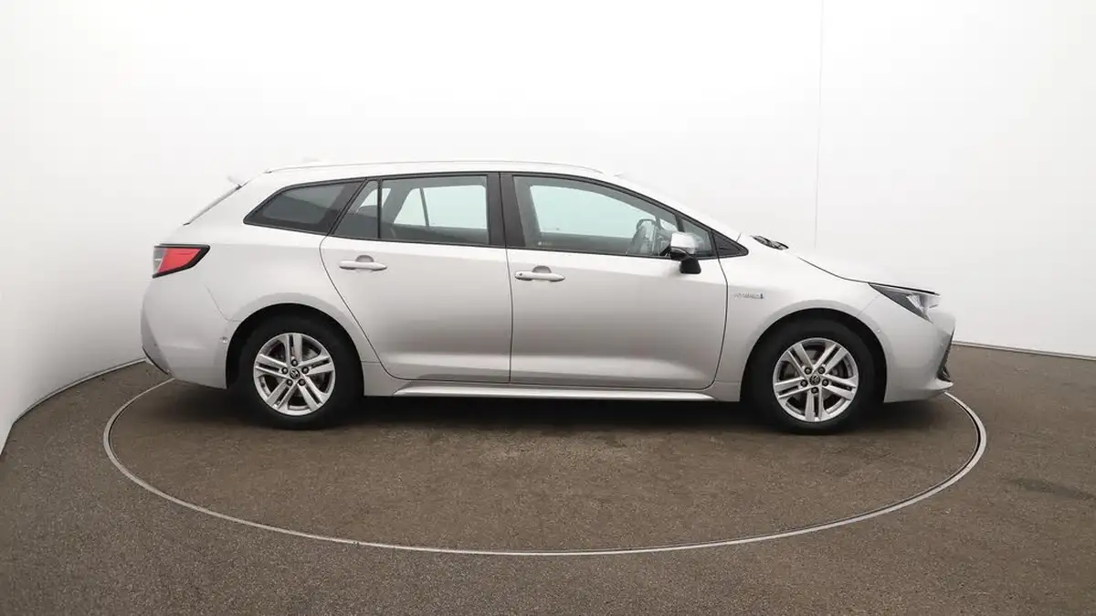 2021-toyota-corolla-18-vvt-i-icon-tech-spare-wheel-touring-sports-5d-big-49