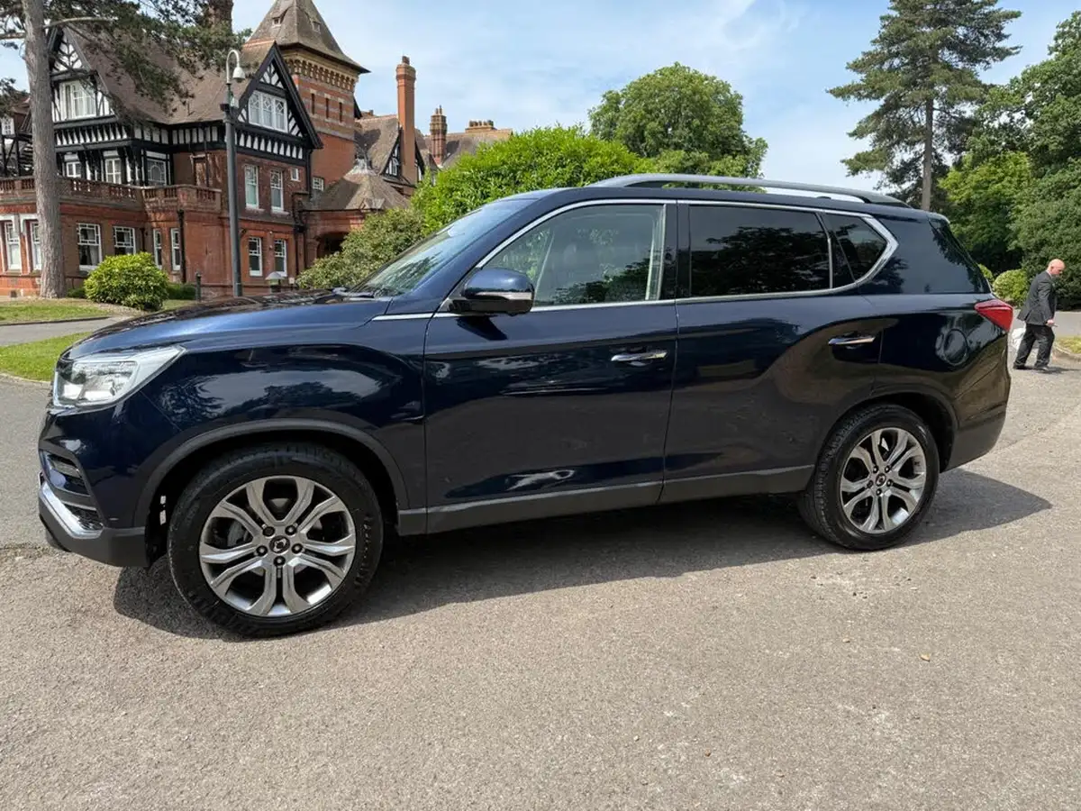 2018-kgm-ssangyong-rexton-22td-ultimate-big-13