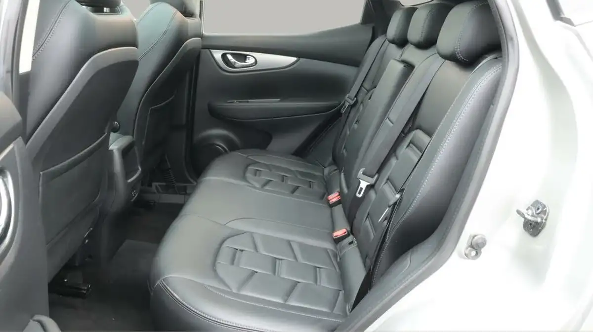 2021-nissan-qashqai-13-dig-t-n-motion-140ps-big-16