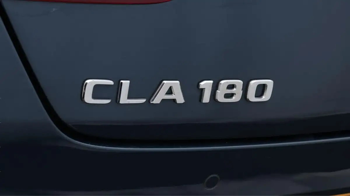 2022-mercedes-benz-cla-13-cla-180-amg-line-premium-plus-coupe-4d-big-23