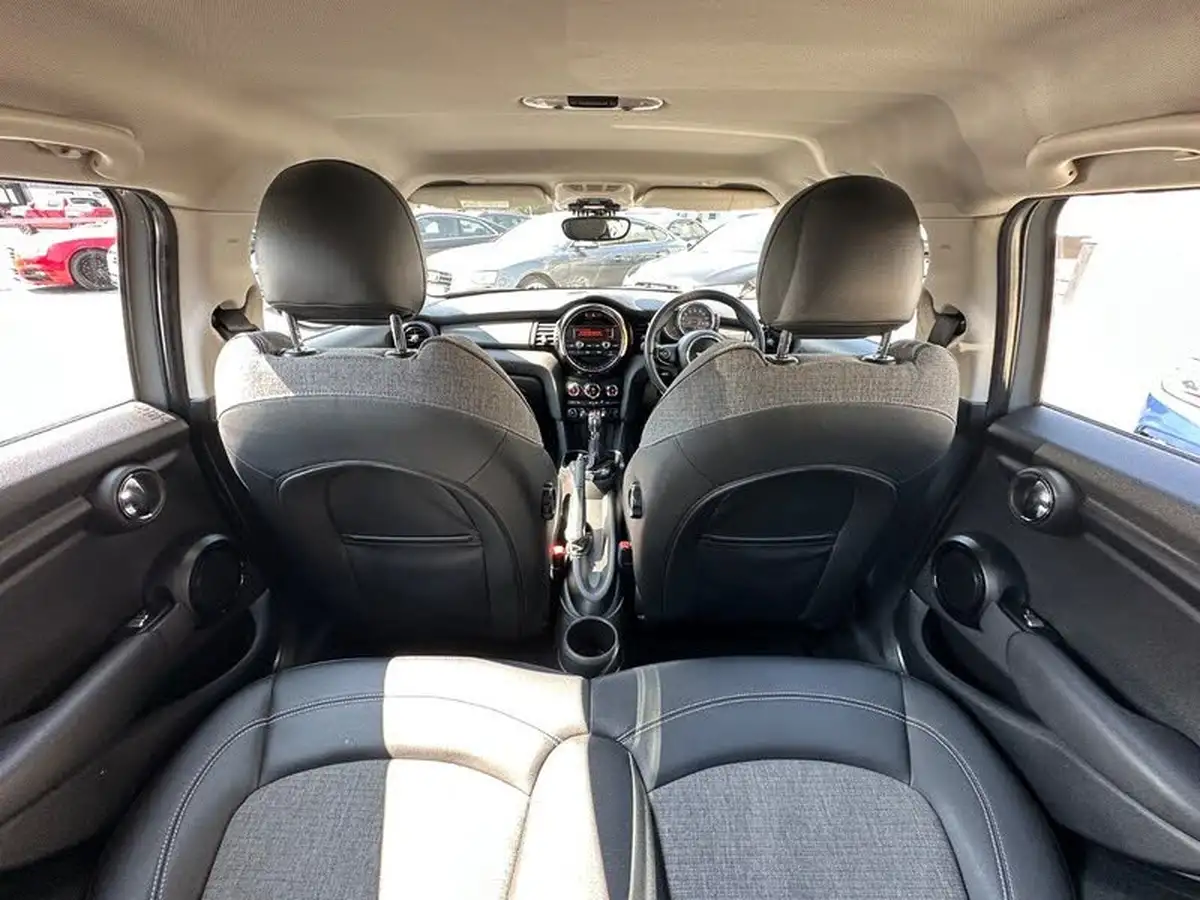 2015-mini-cooper-15-cooper-5d-big-32