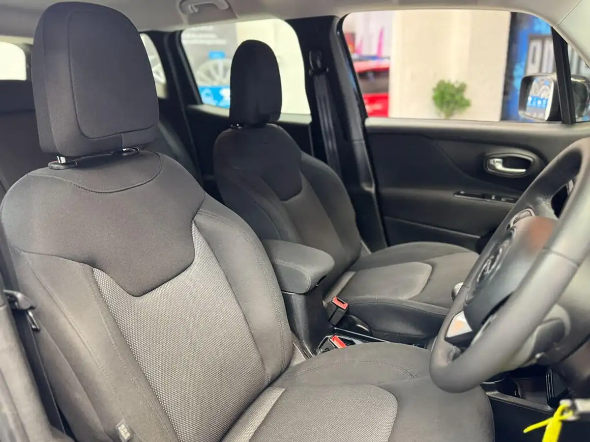 2018-jeep-renegade-10-gse-longitude-big-14