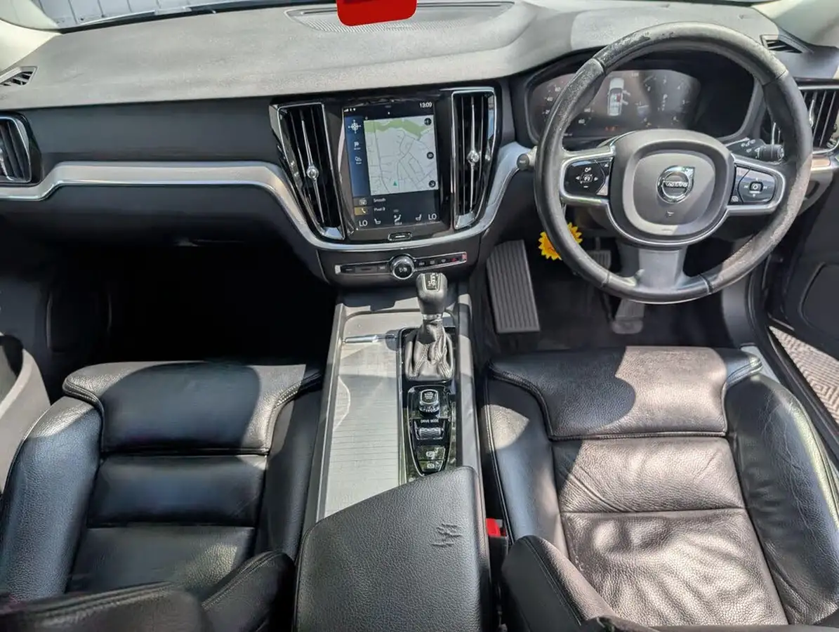 2019-volvo-v60-20td-d4-inscription-geartronic-big-31