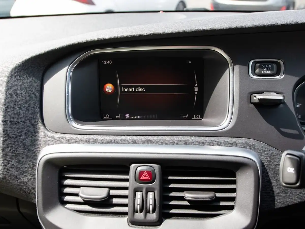 2018-volvo-v40-20td-d3-inscription-geartronic-big-22