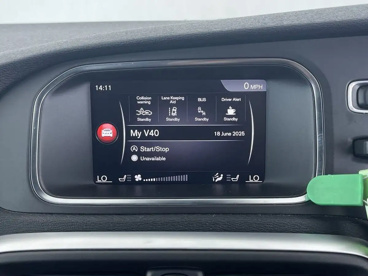 2018-volvo-v40-20td-d3-r-design-nav-plus-big-37