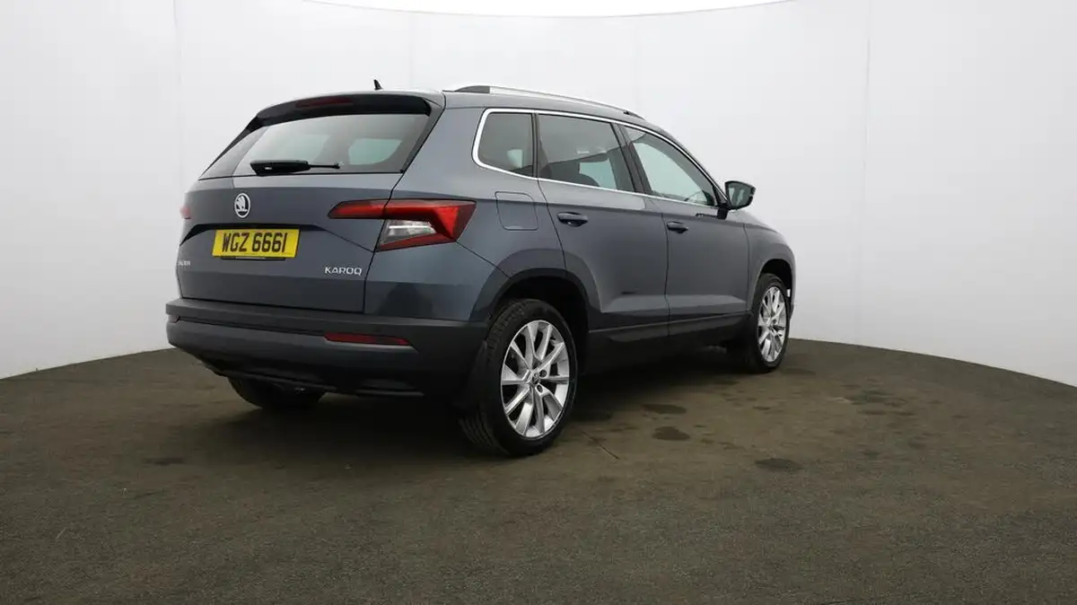 2019-skoda-karoq-15-tsi-se-l-dsg-big-61