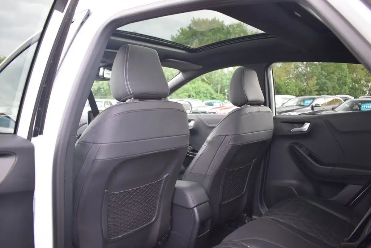 2023-ford-puma-suv-10-st-line-vignale-125ps-big-18