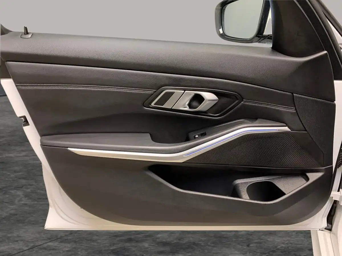 2022-bmw-3-series-20-330e-xdrive-m-sport-saloon-4d-big-36