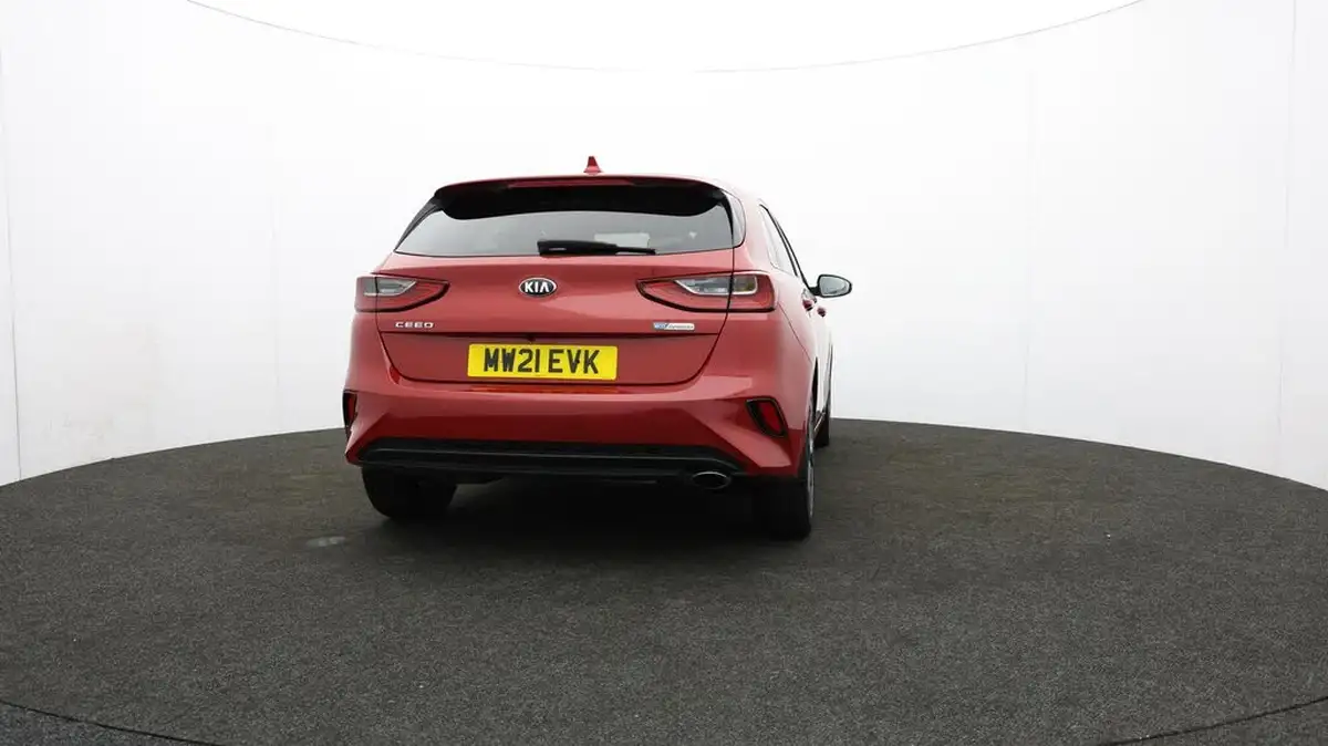 2021-kia-ceed-16crdi-3-48v-mhev-hatchback-big-78