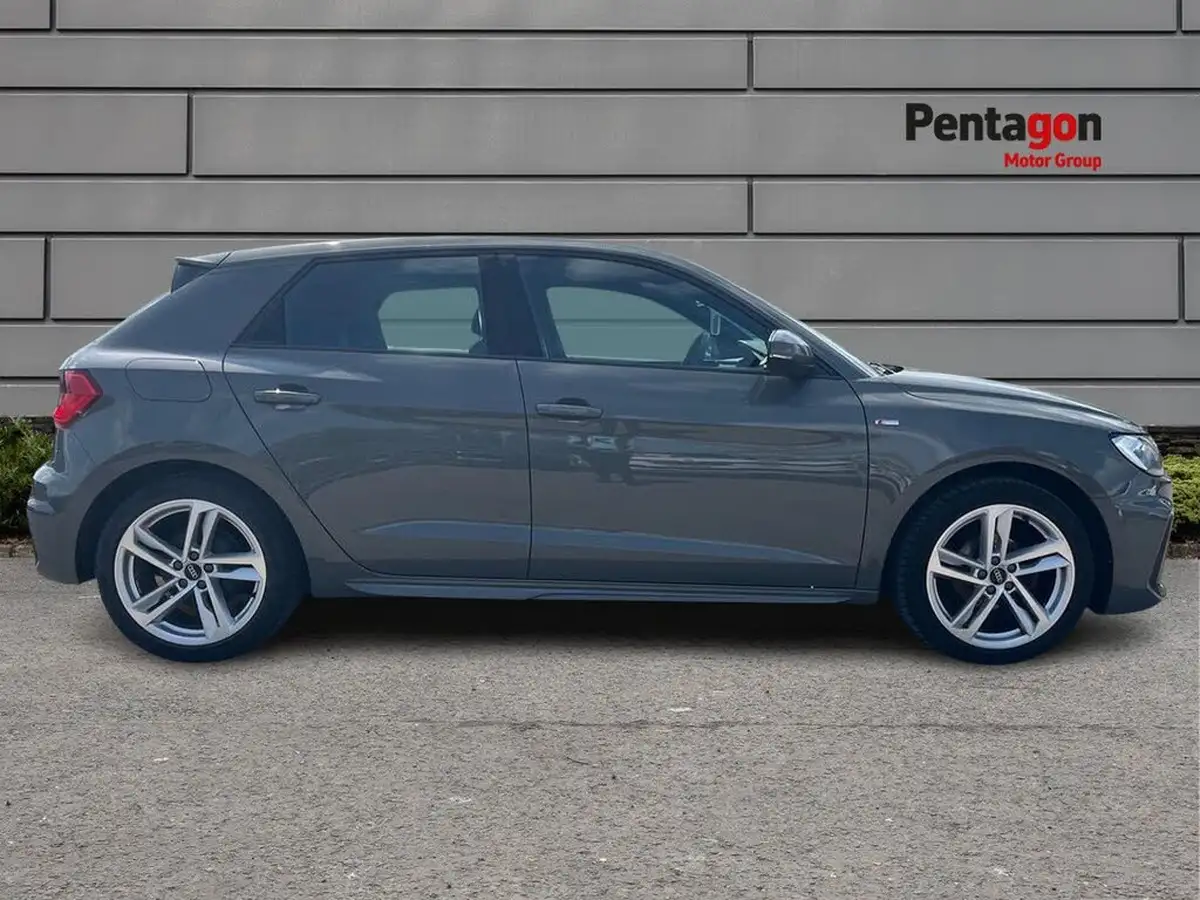 2021-audi-a1-10-25-tfsi-s-line-big-13