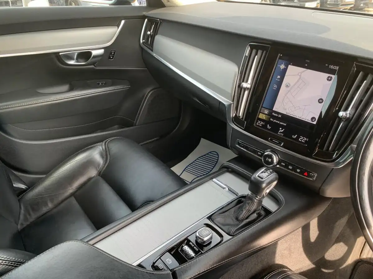 2017-volvo-v90-20td-d4-inscription-big-19