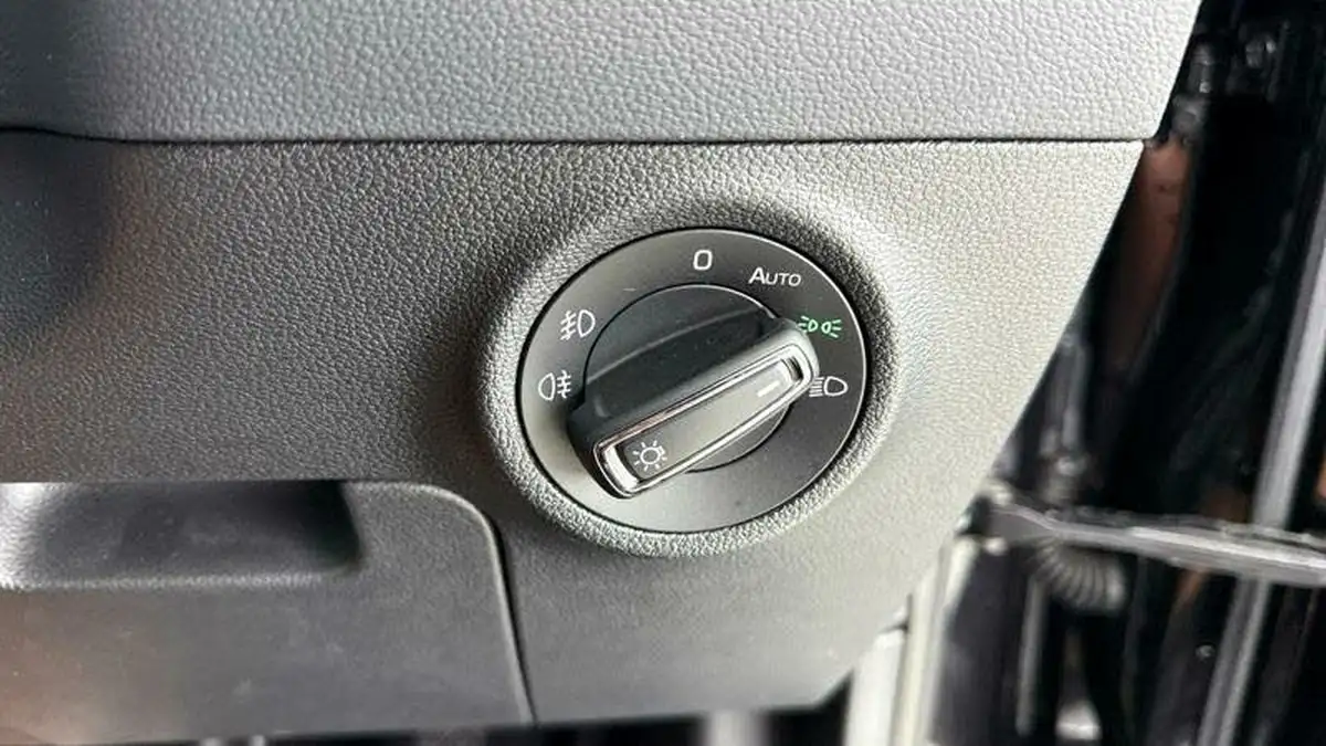 2022-skoda-karoq-10-tsi-se-l-big-19