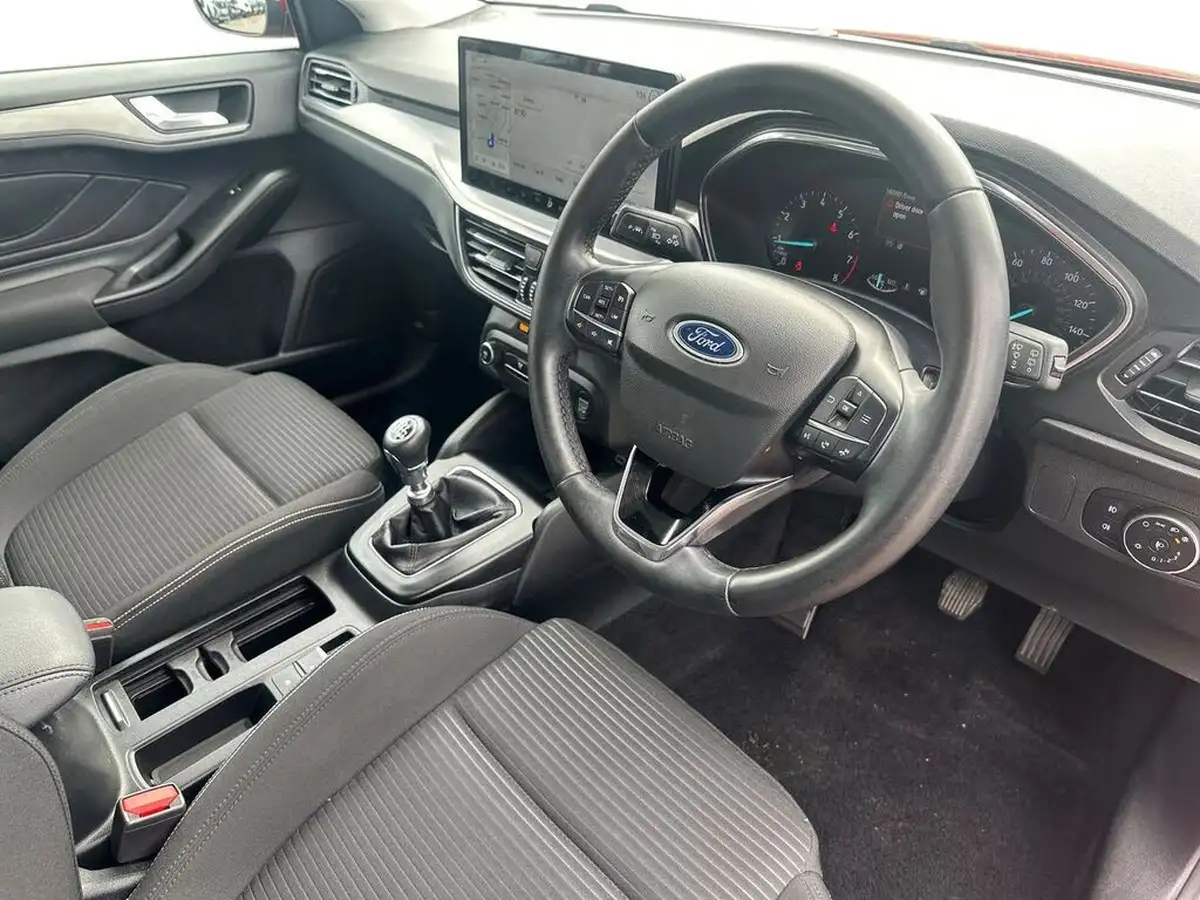 2022-ford-focus-10t-titanium-125ps-hatchback-big-9