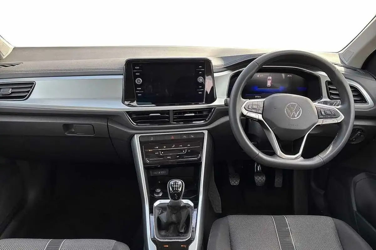 2024-volkswagen-t-roc-10-tsi-life-110ps-big-9