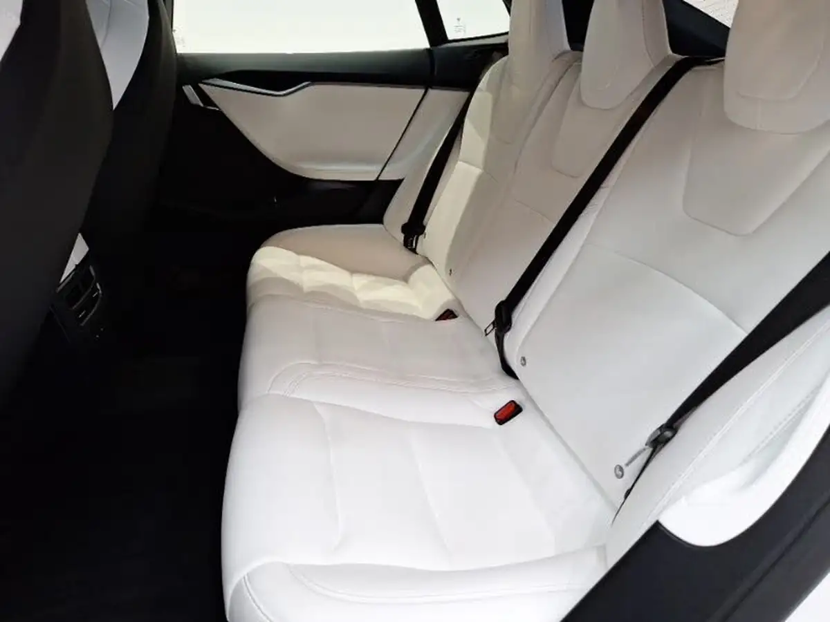 2019-tesla-model-s-e-long-range-big-5