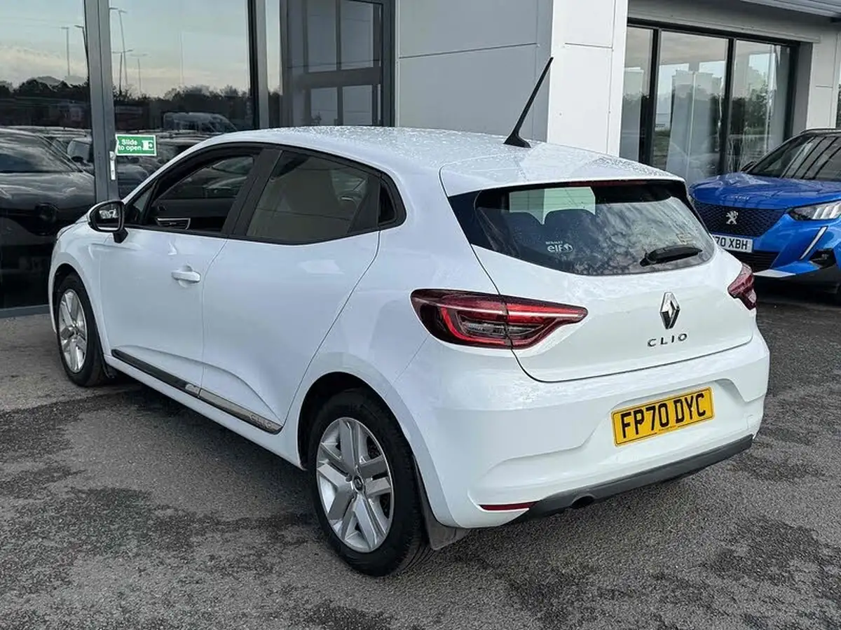 2020-renault-clio-10-sce-play-75bhp-big-15