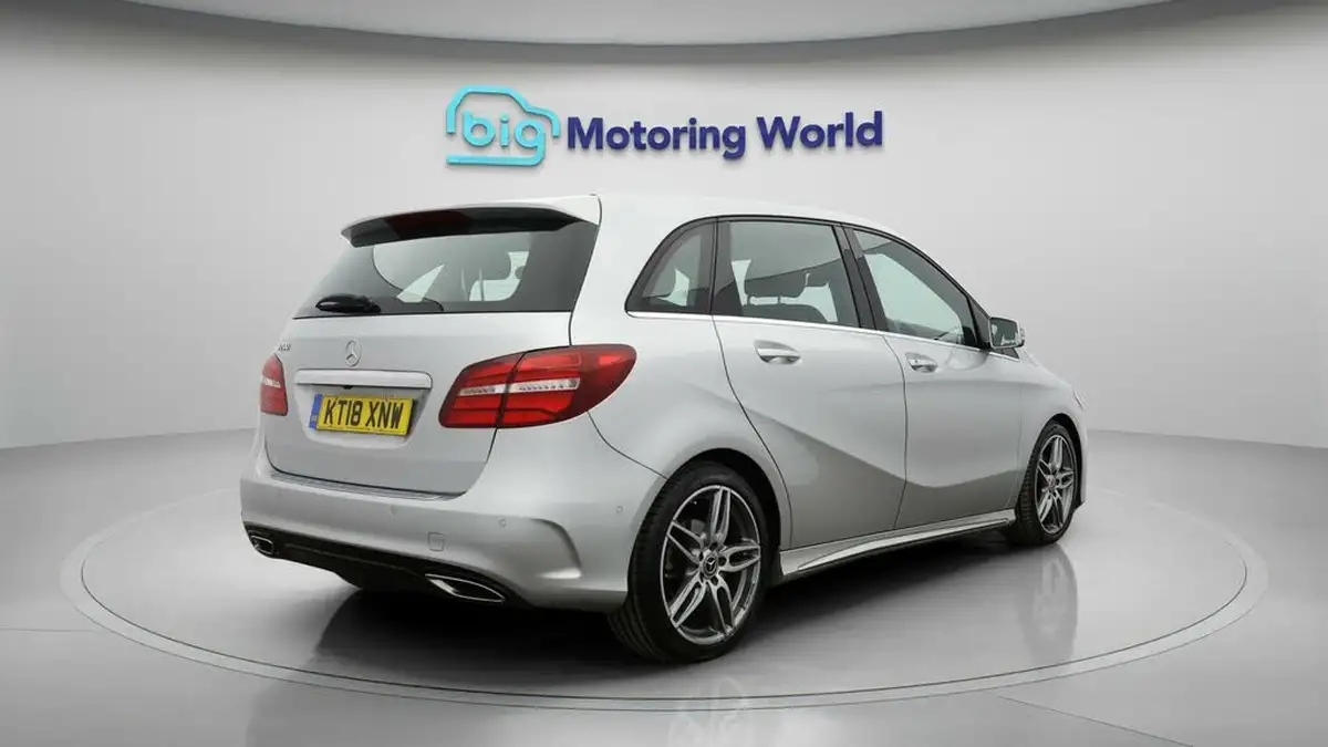 2018-mercedes-benz-b-class-16-b200-amg-line-156ps-premium-plusss-7g-dct-big-6