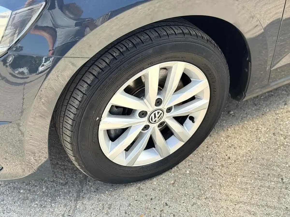 2018-volkswagen-touran-20tdi-se-family-dsg-big-40
