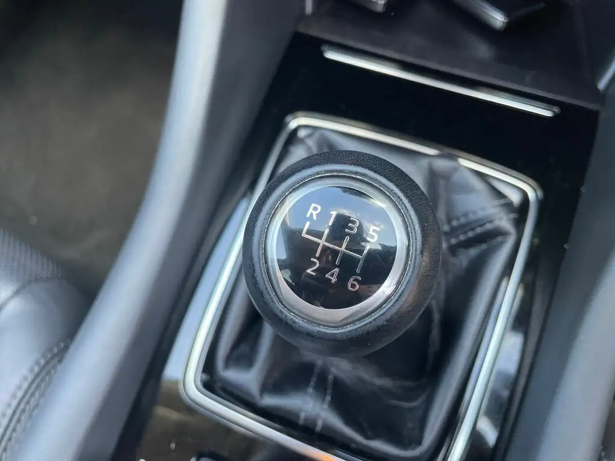 2022-mazda-mazda6-20-skyactiv-g-sport-tourer-5d-big-18