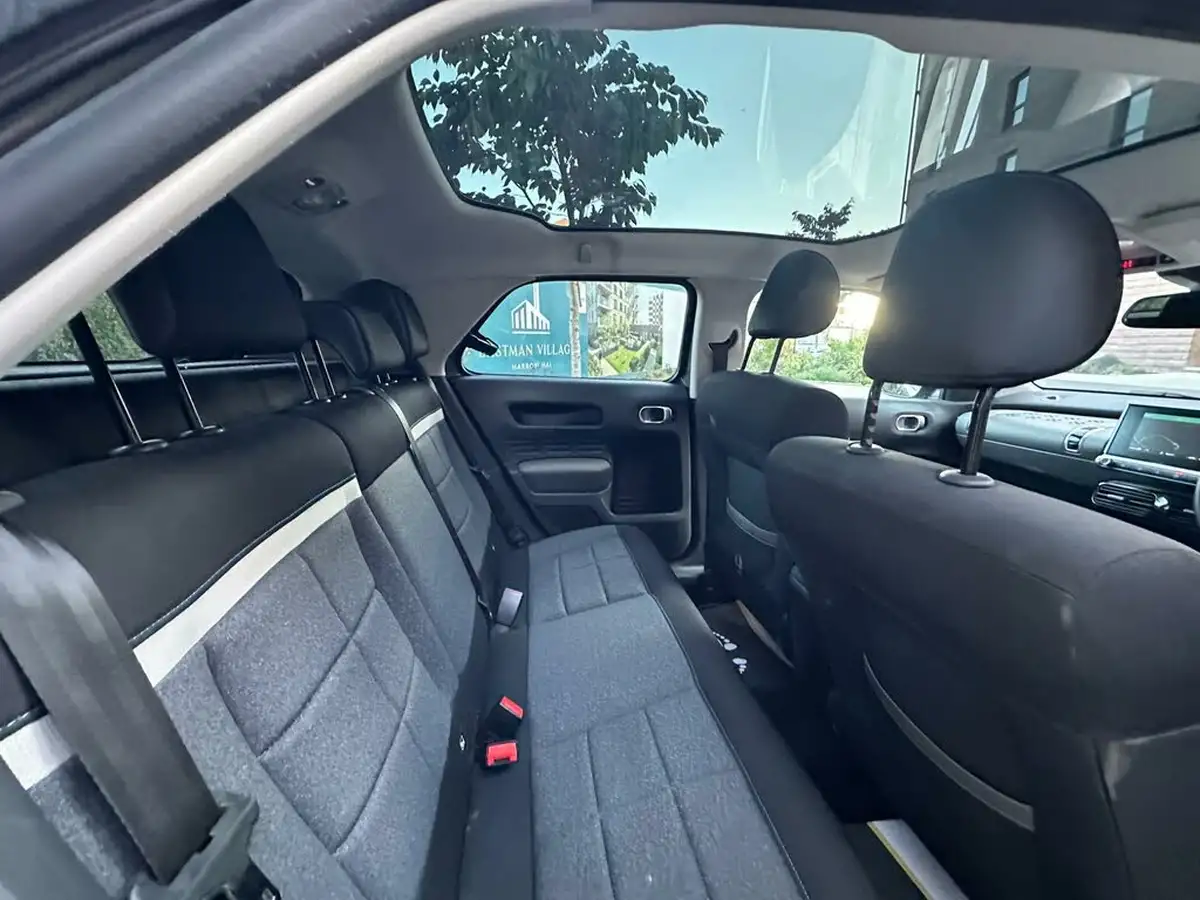 2019-citroen-c4-cactus-12-puretech-flair-130ps-eat6-big-28