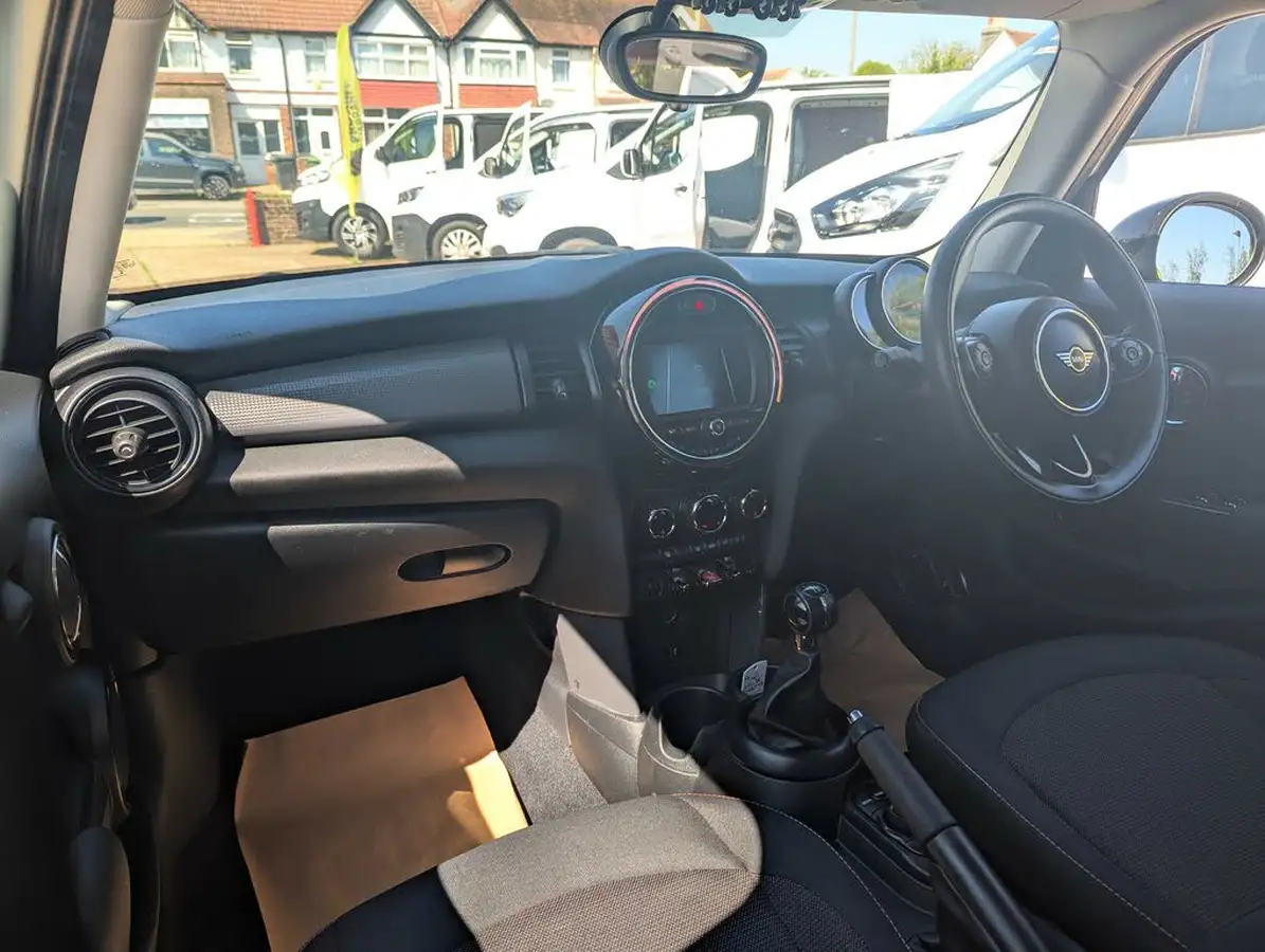 2018-mini-cooper-15-cooper-classic-ss-hatchback-5d-big-5