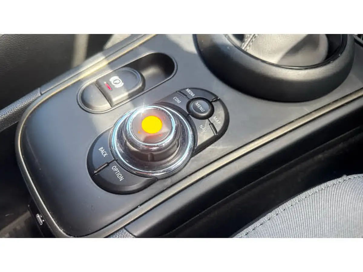2020-mini-countryman-20td-cooper-d-sport-all4-auto-big-18