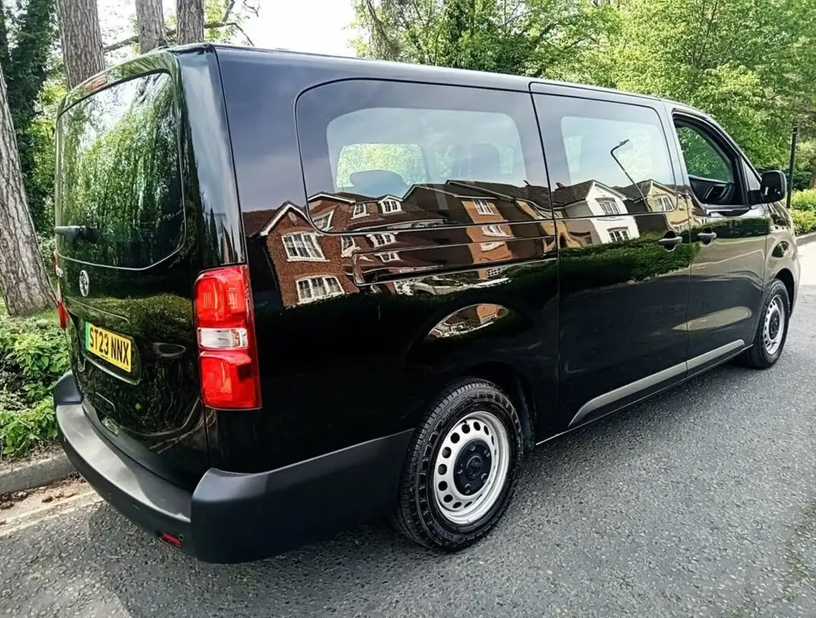 2023-vauxhall-vivaro-life-e-combi-l-big-18