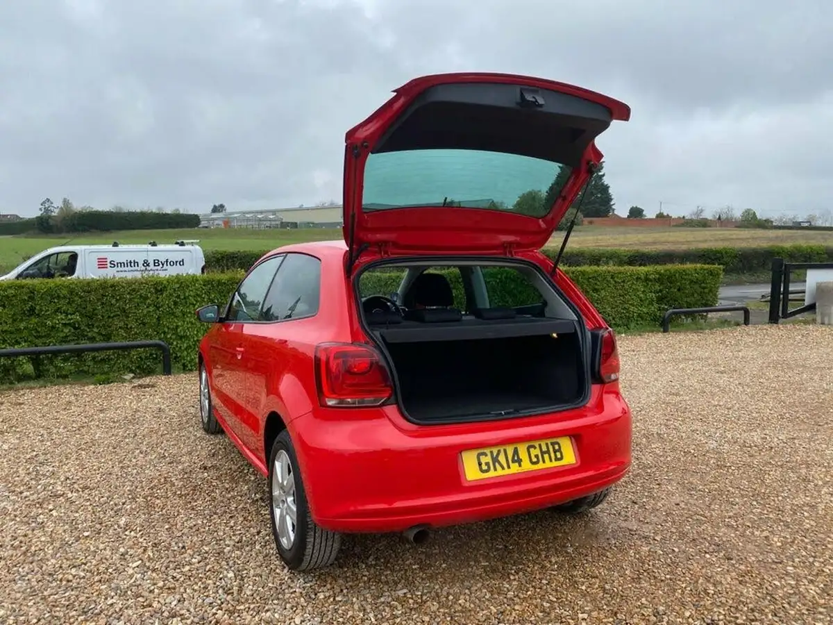 2014-volkswagen-polo-14-match-edition-3d-dsg-big-9