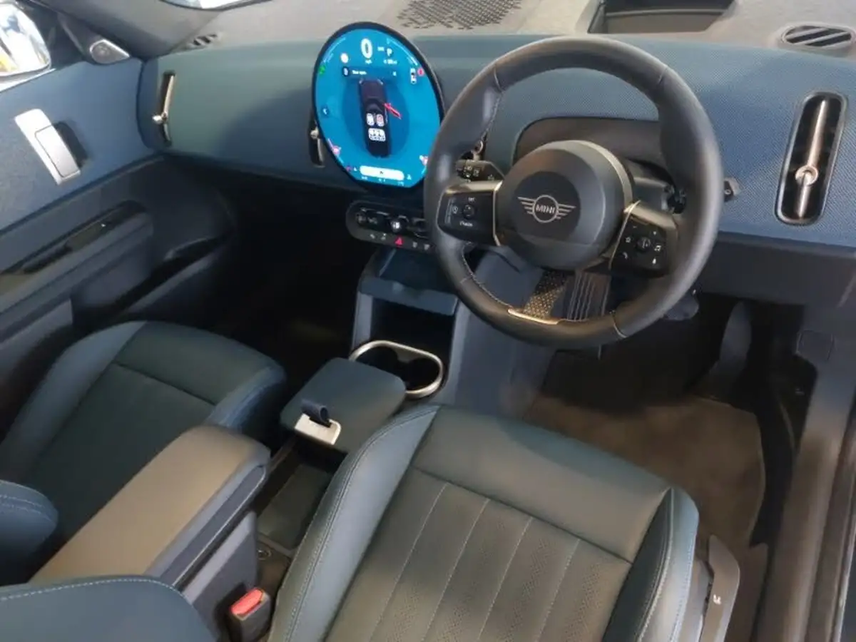 2024-mini-countryman-15-cooper-c-exclusive-big-5