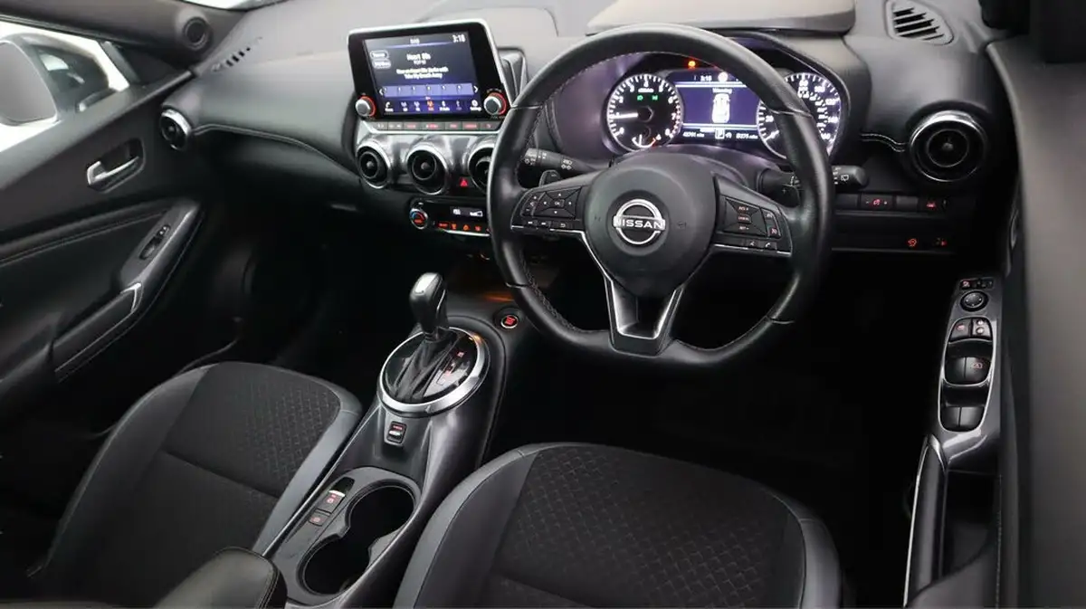 2023-nissan-juke-10-dig-t-n-connecta-dct-big-9