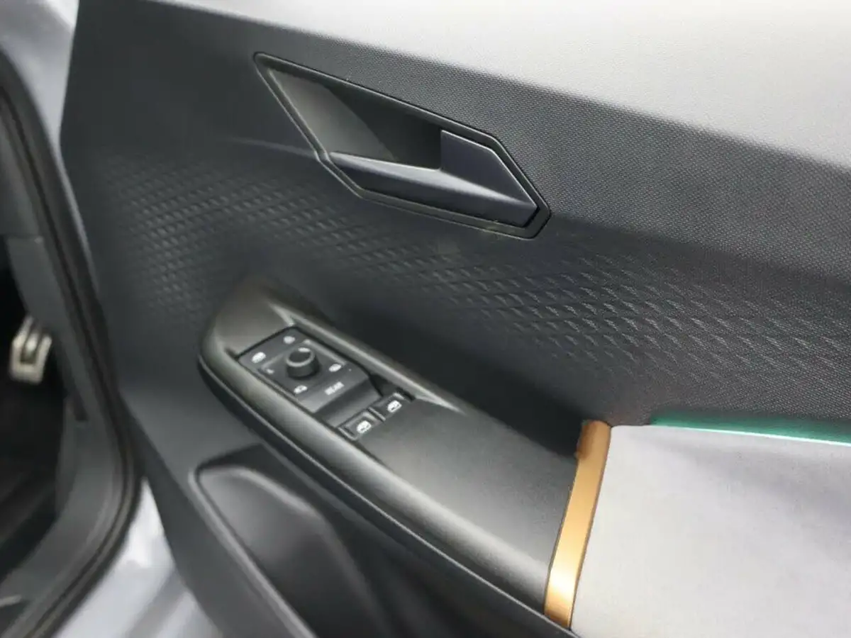 2023-cupra-born-e-v3-230ps-58kwh-e-boost-big-38