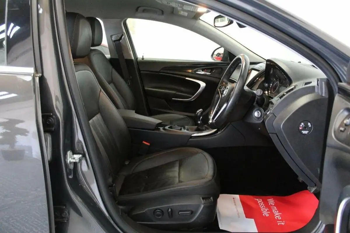 2015-vauxhall-insignia-20cdti-elite-nav-ecoflex-ss-hatchback-5d-big-29