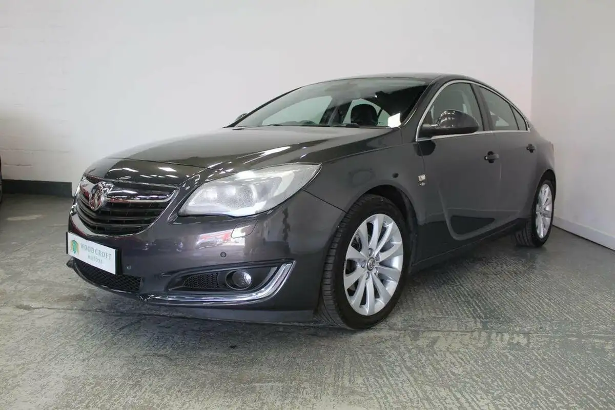 2015-vauxhall-insignia-20cdti-elite-nav-ecoflex-ss-hatchback-5d-big-1