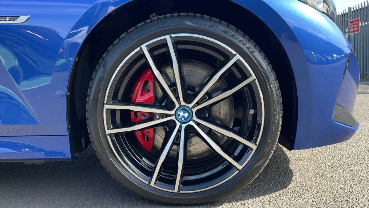 2022-bmw-3-series-20-330e-m-sport-touring-5d-big-19