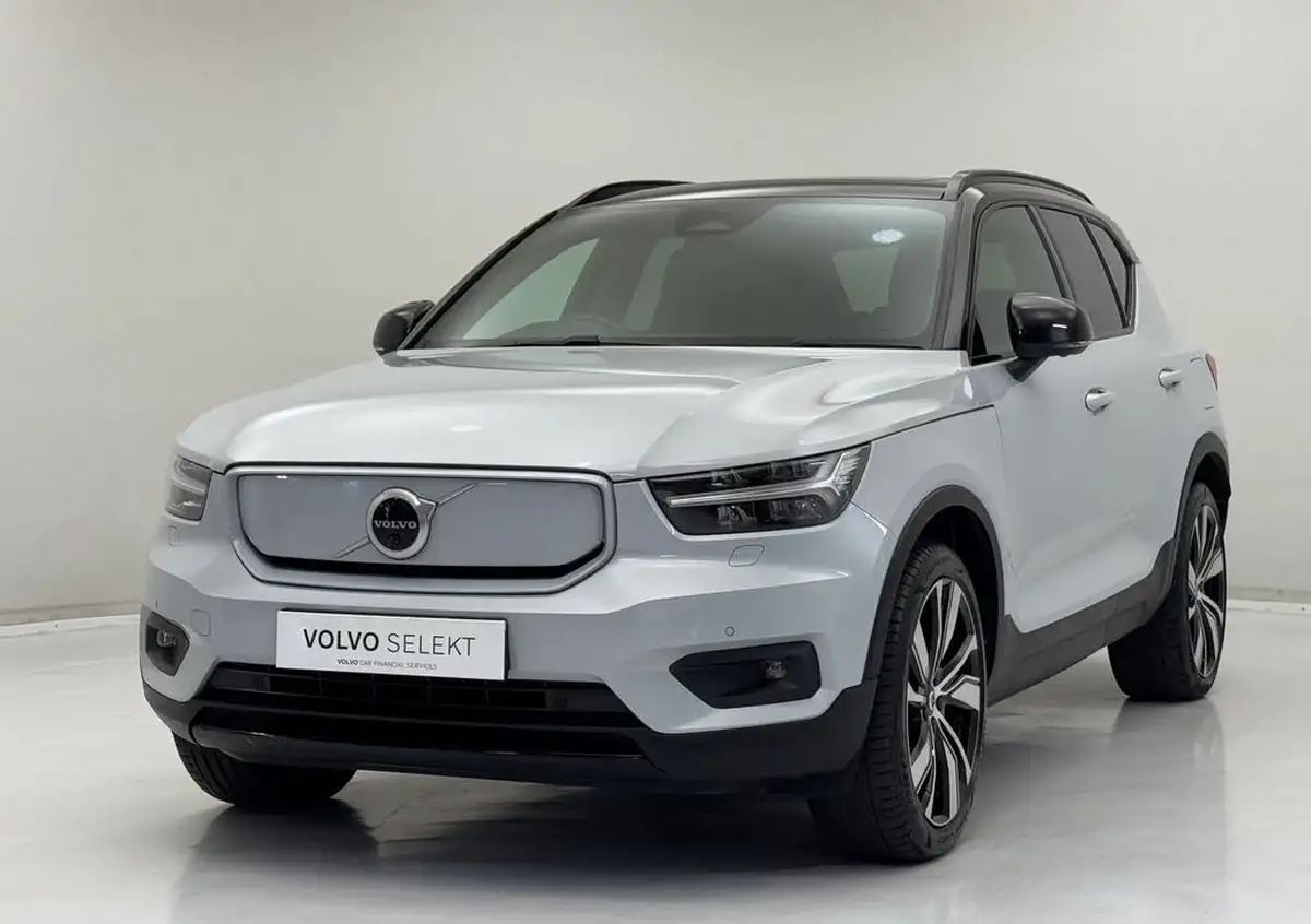 2021-volvo-xc40-e-p8-first-edition-big-4
