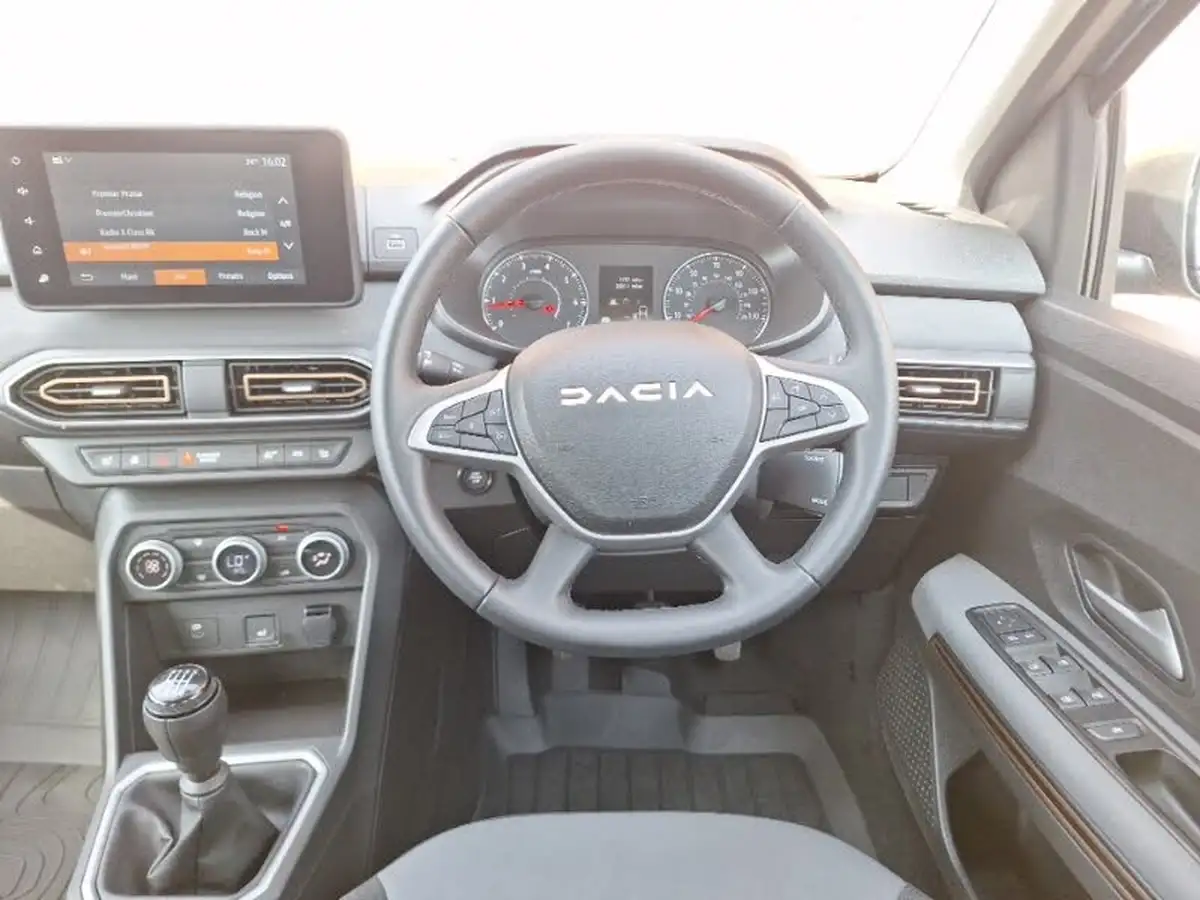 2024-dacia-sandero-stepway-10-tce-extreme-110bhp-big-6