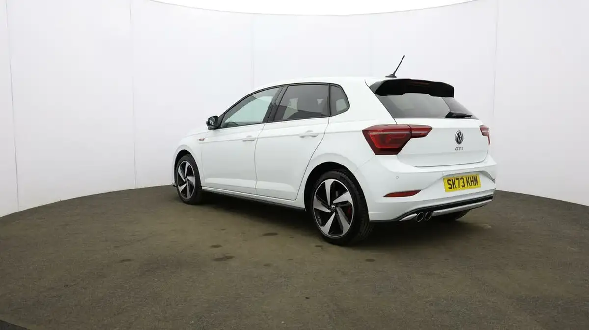 2023-volkswagen-polo-big-53
