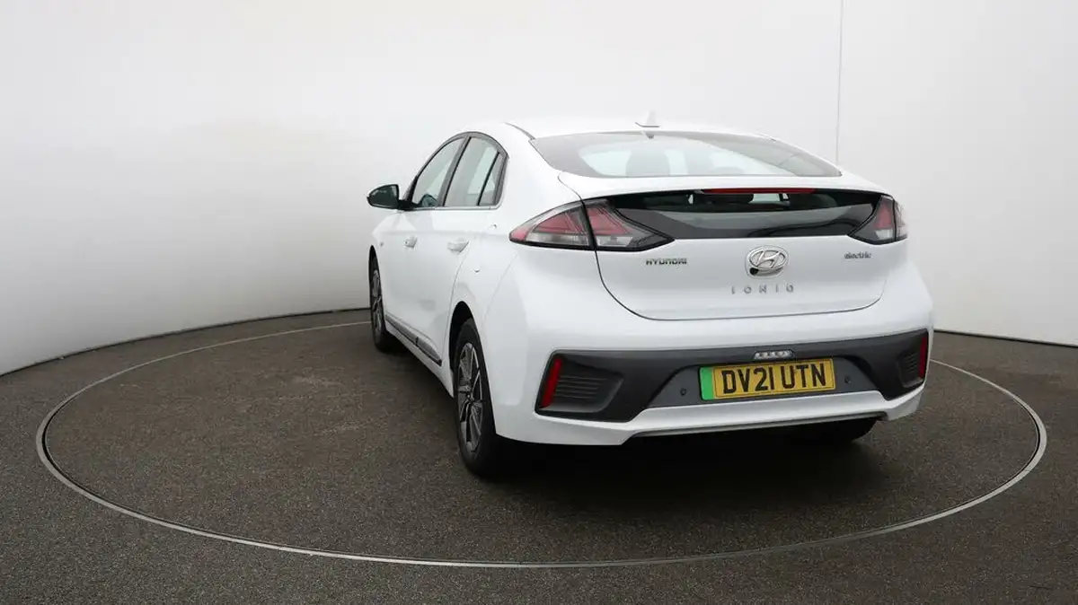 2021-hyundai-ioniq-e-premium-electric-100kw-big-60