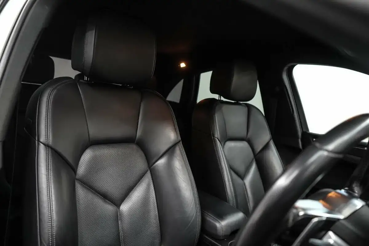 2015-porsche-macan-20-big-14