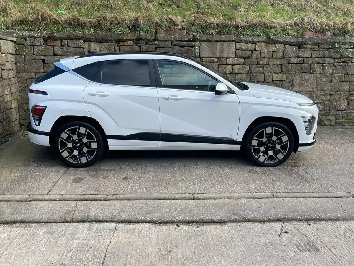 2024-hyundai-kona-e-ultimate-218ps-65kwh-big-3