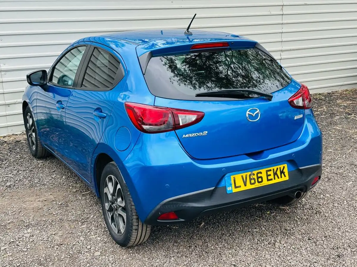 2016-mazda-mazda2-15-sport-nav-90ps-big-13