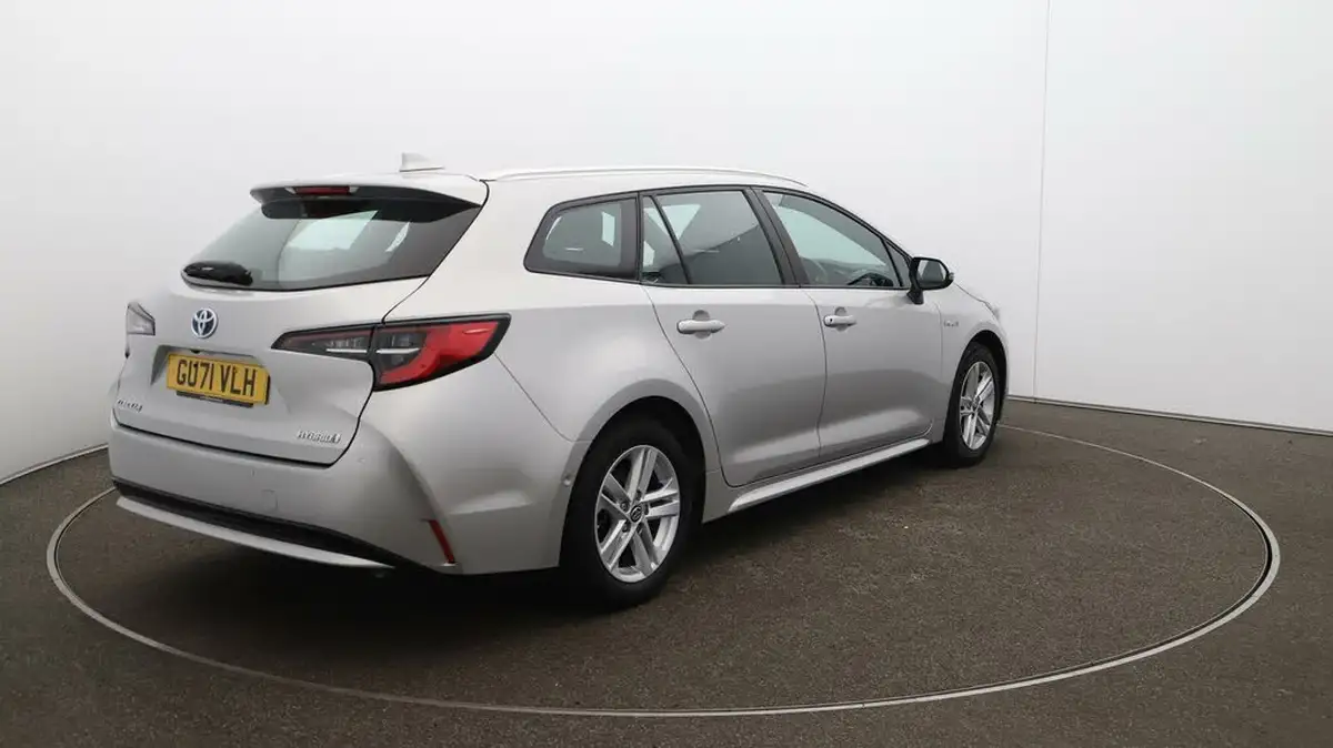 2021-toyota-corolla-18-vvt-i-icon-tech-spare-wheel-touring-sports-5d-big-53