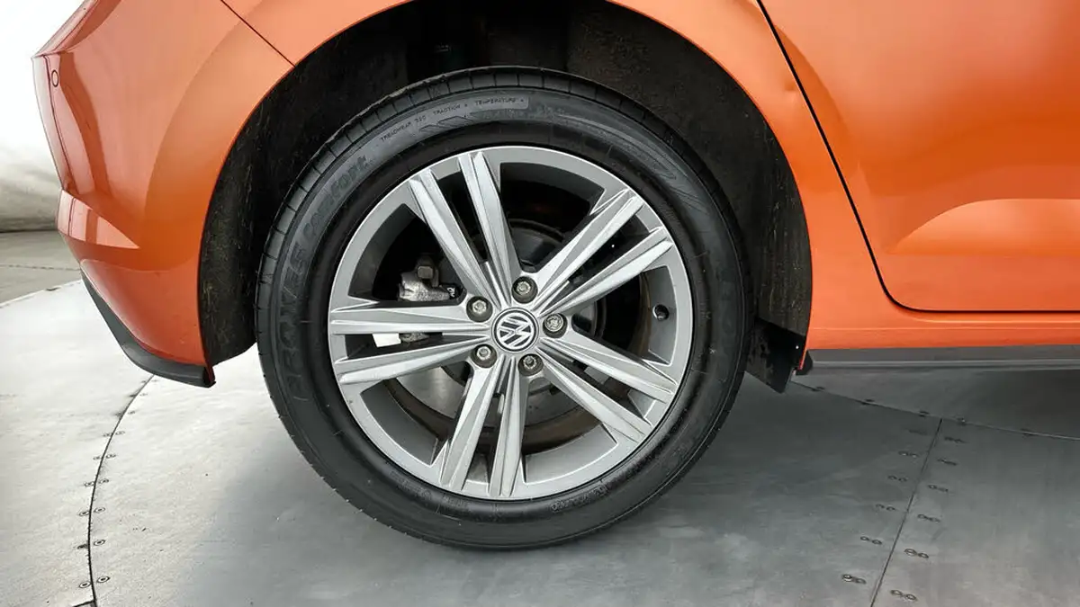 2019-volkswagen-polo-10-tsi-r-line-115ps-big-25