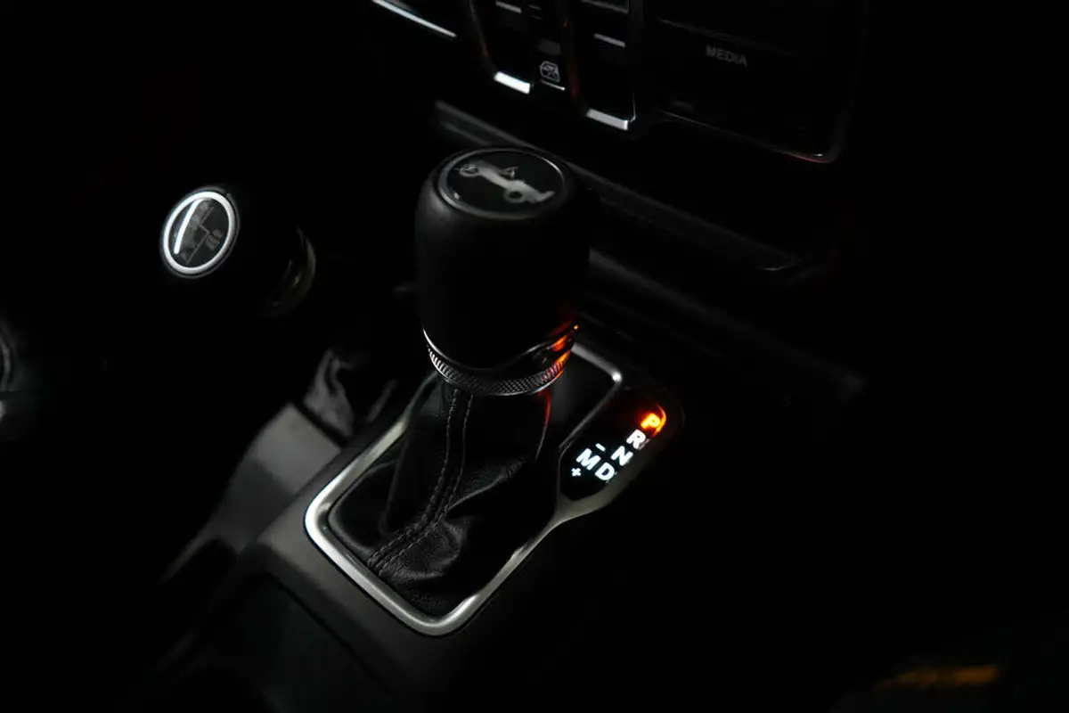 2019-jeep-wrangler-20-gme-overland-hard-5d-big-32