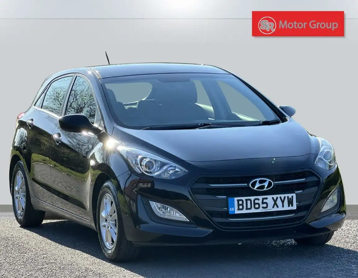 2015-hyundai-i30-16crdi-se-110ps-hatchback-big-0