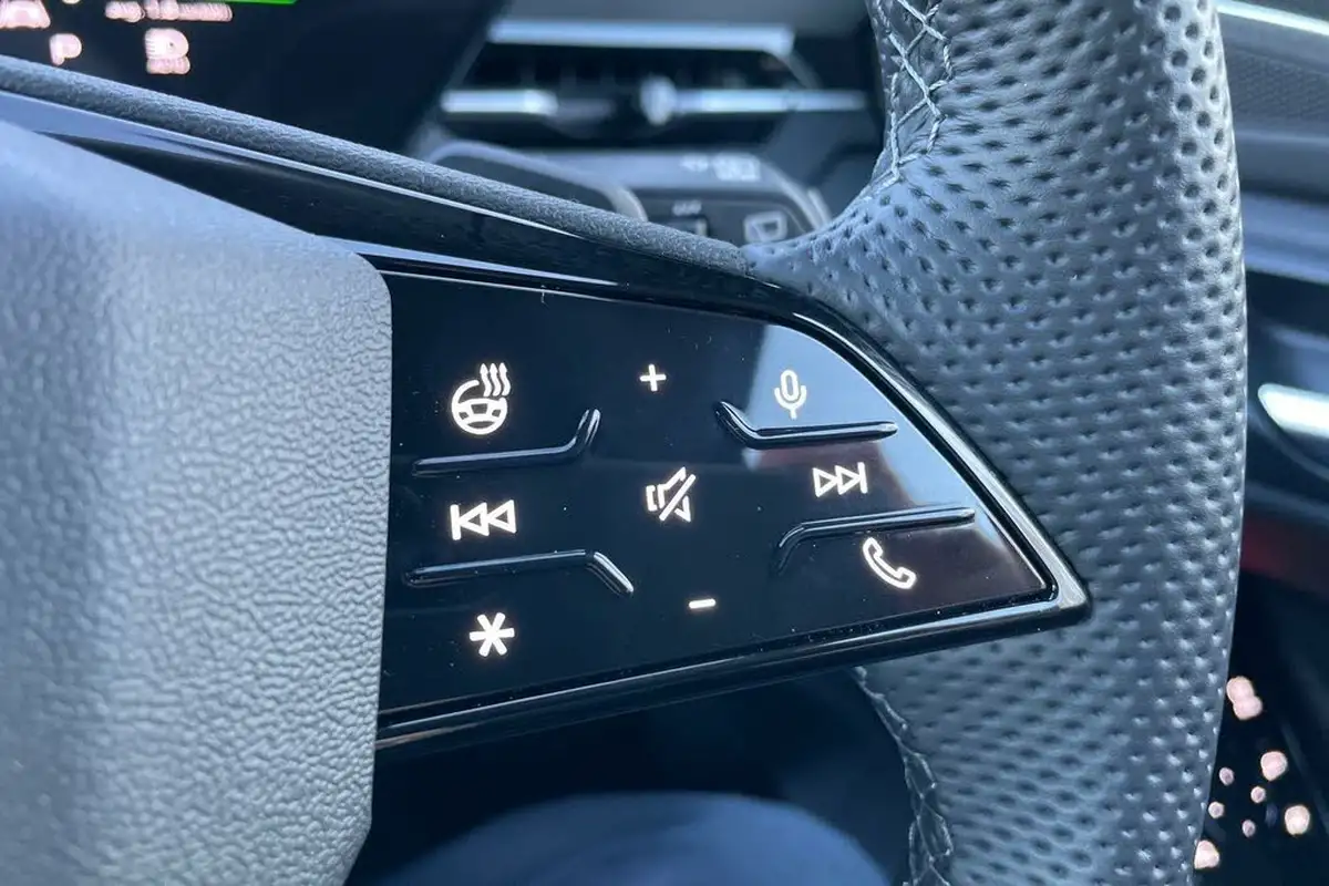 2024-audi-q6-e-tron-big-34