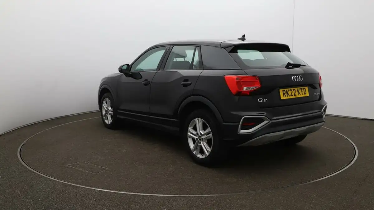 2022-audi-q2-10-30-tfsi-sport-big-58