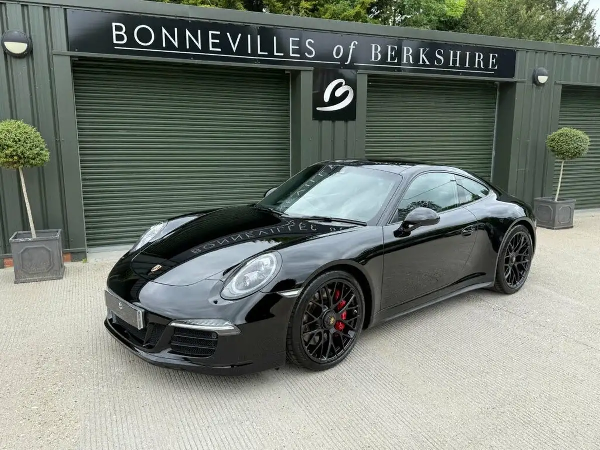 2015-porsche-911-38-carrera-gts-coupe-big-20