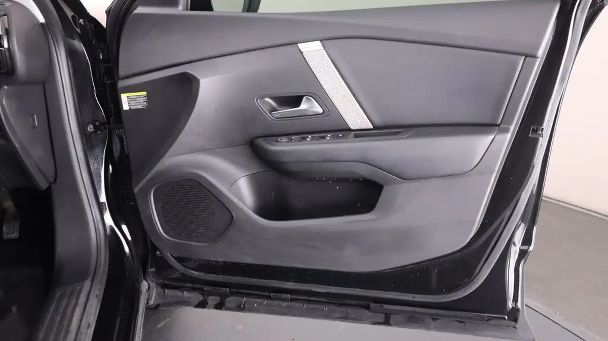 2022-citroen-c4-12-puretech-sense-plus-big-15